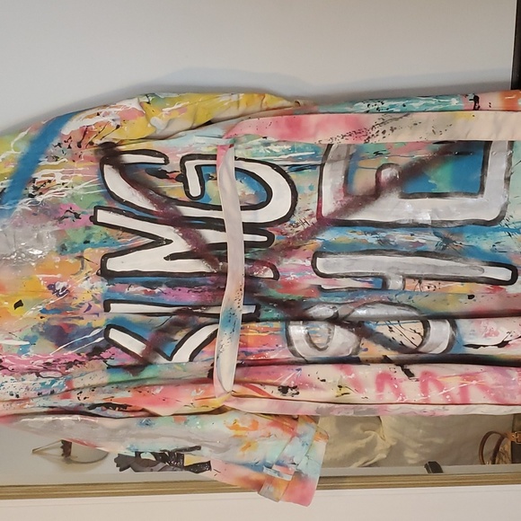 Custom graffiti trench coat - Picture 6 of 11